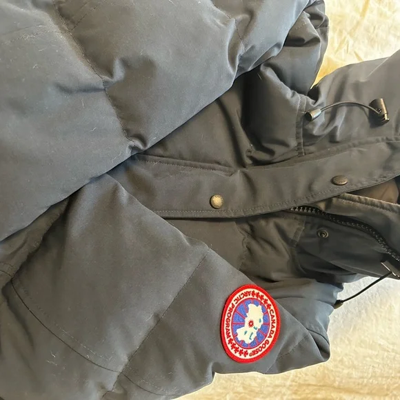 Canada Goose Shelburne Parka, Navy, size L, no fur trim, excellent condition - Picture 7 of 10